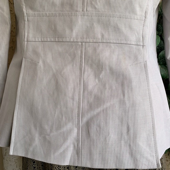 NWT BR Pinstripe Blazer - Picture 4 of 9